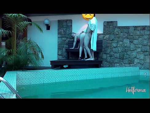 ❤️ Boss invita a cameriera à a piscina, ma ùn pudia resiste à un caldu ️ Solo porno à porn co.sexflashgame.ru ❌